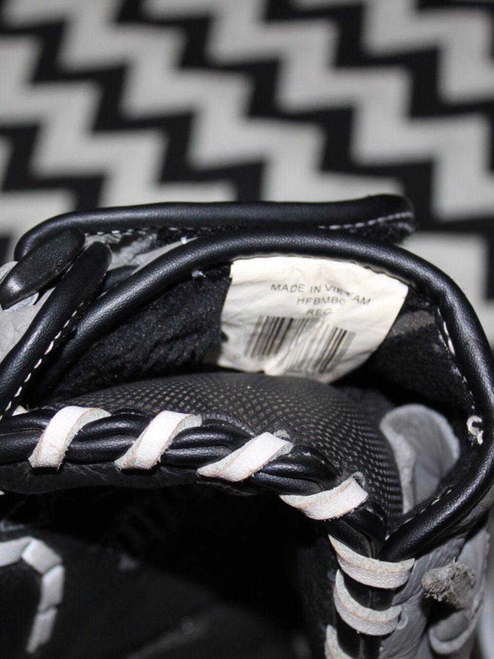 Rawlings 13'' Girls' Highlight Series Softball First Base Mitt - Picture 4 of 10